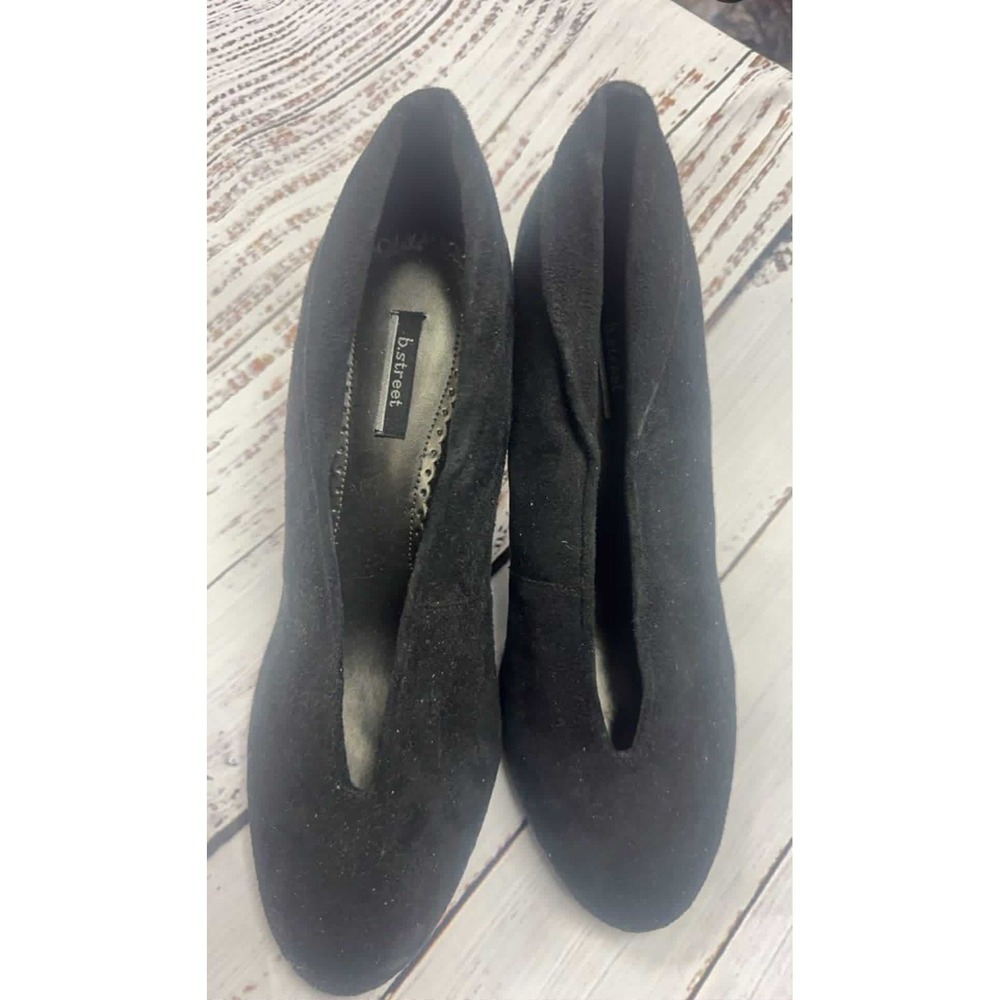 B Street Black Suede V Cut Ankle Booties‎
